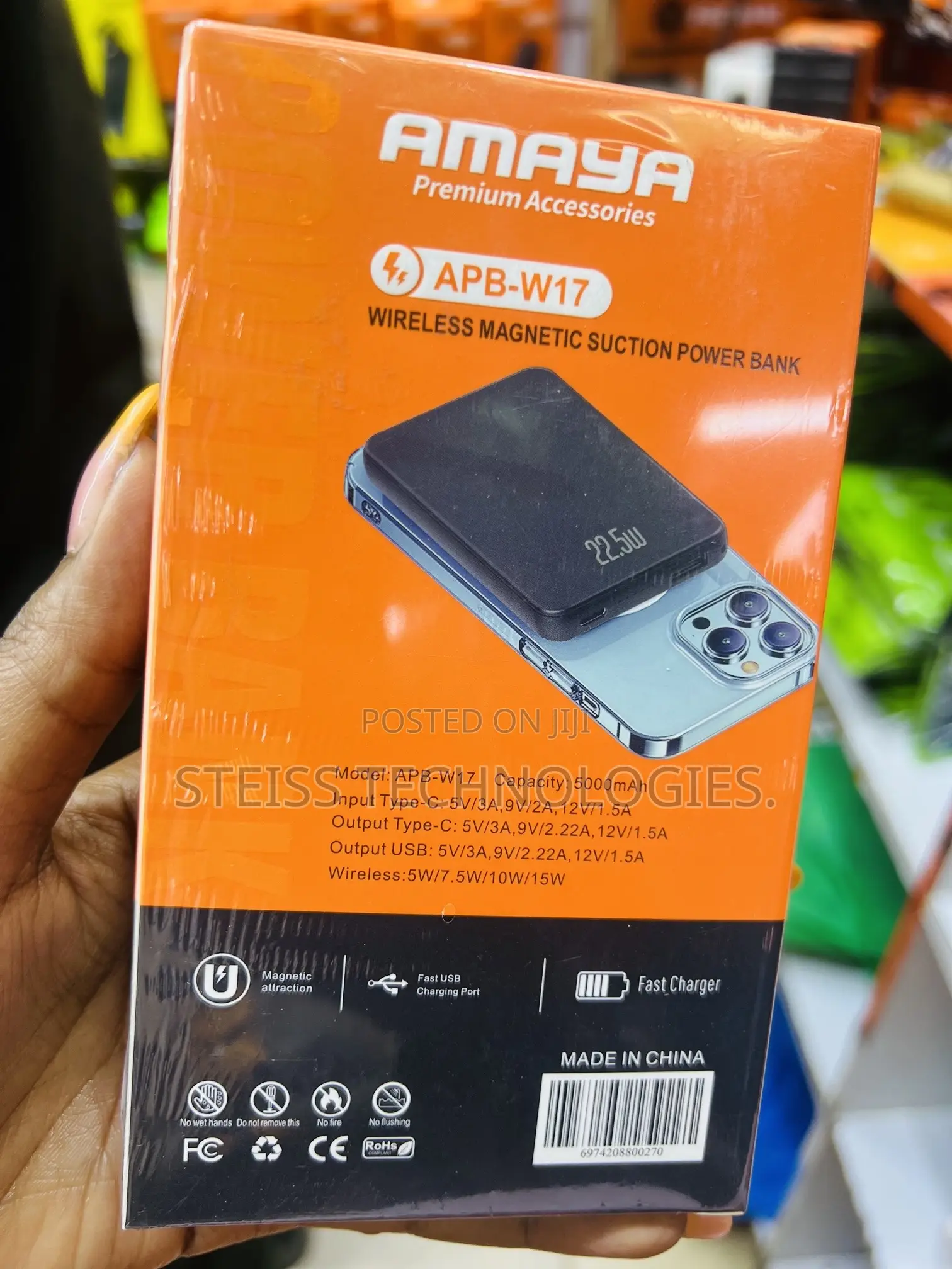 Amaya Wireless Magnetic Powerbank.