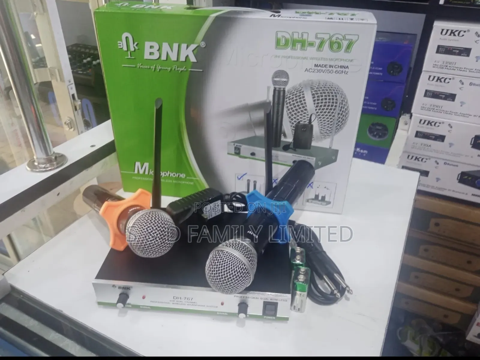 BNK DH-767 Wireless Microphone