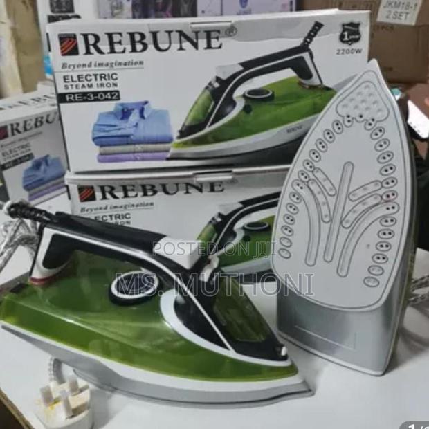 Rebune Steam Iron