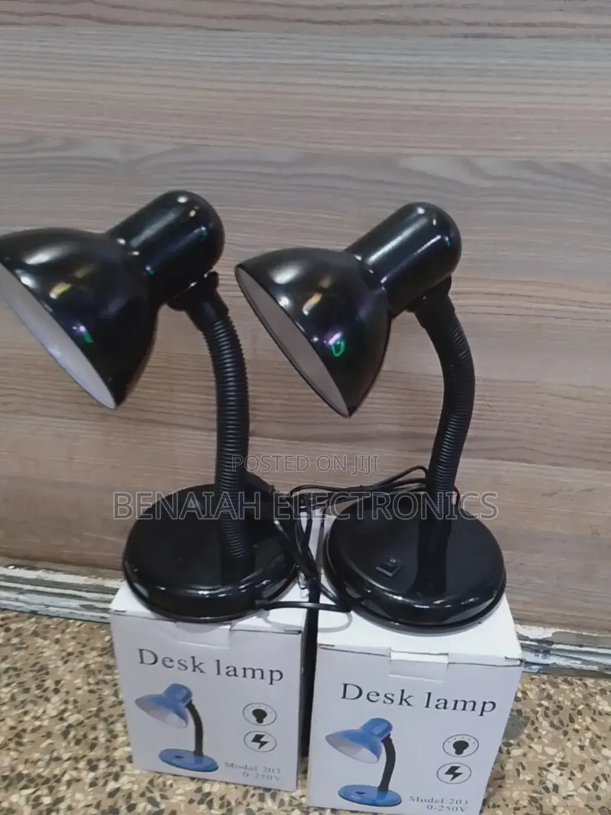 Amazing Reading Lamps . Good Stable And Flexible Table Stand