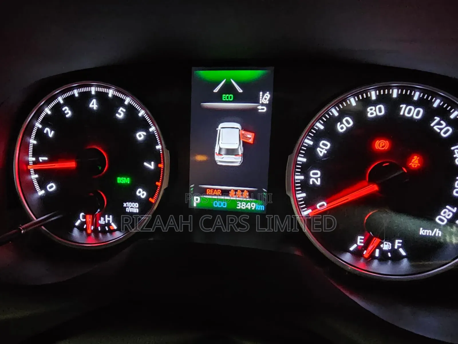 Toyota RAV4 XLE Premium AWD 2019 White