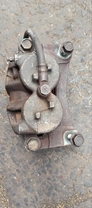 Front Caliper Mitsubishi Pajero Shogun Model 2005-2015.