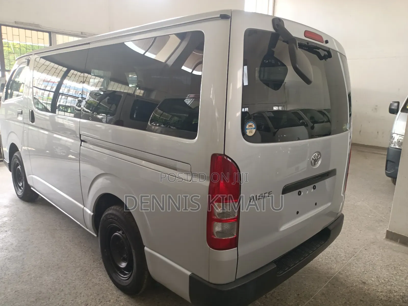 Toyota HiAce 2017 Silver