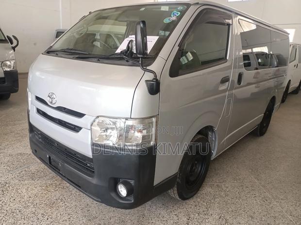 Toyota HiAce 2017 Silver - main view