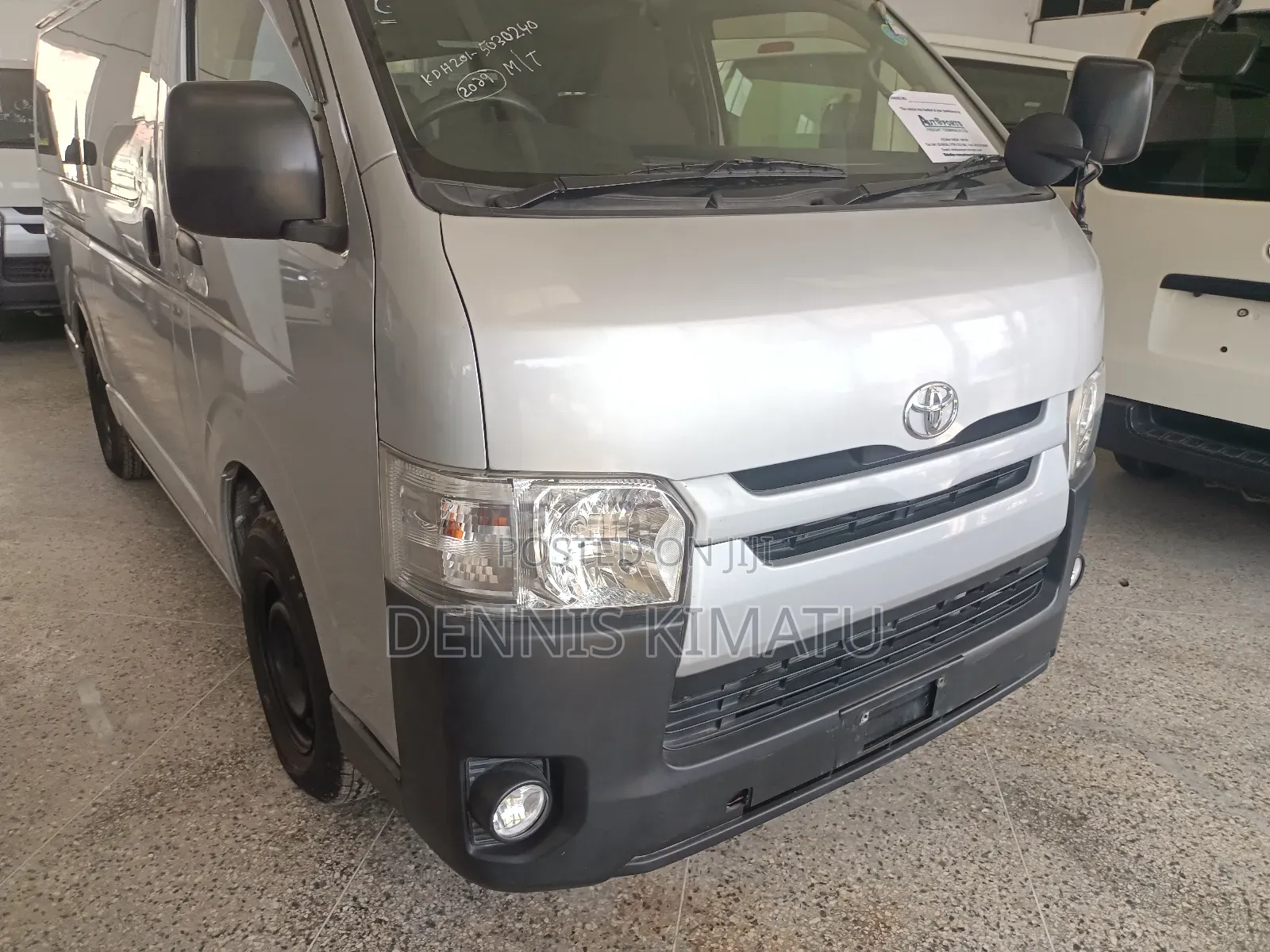 Toyota HiAce 2017 Silver