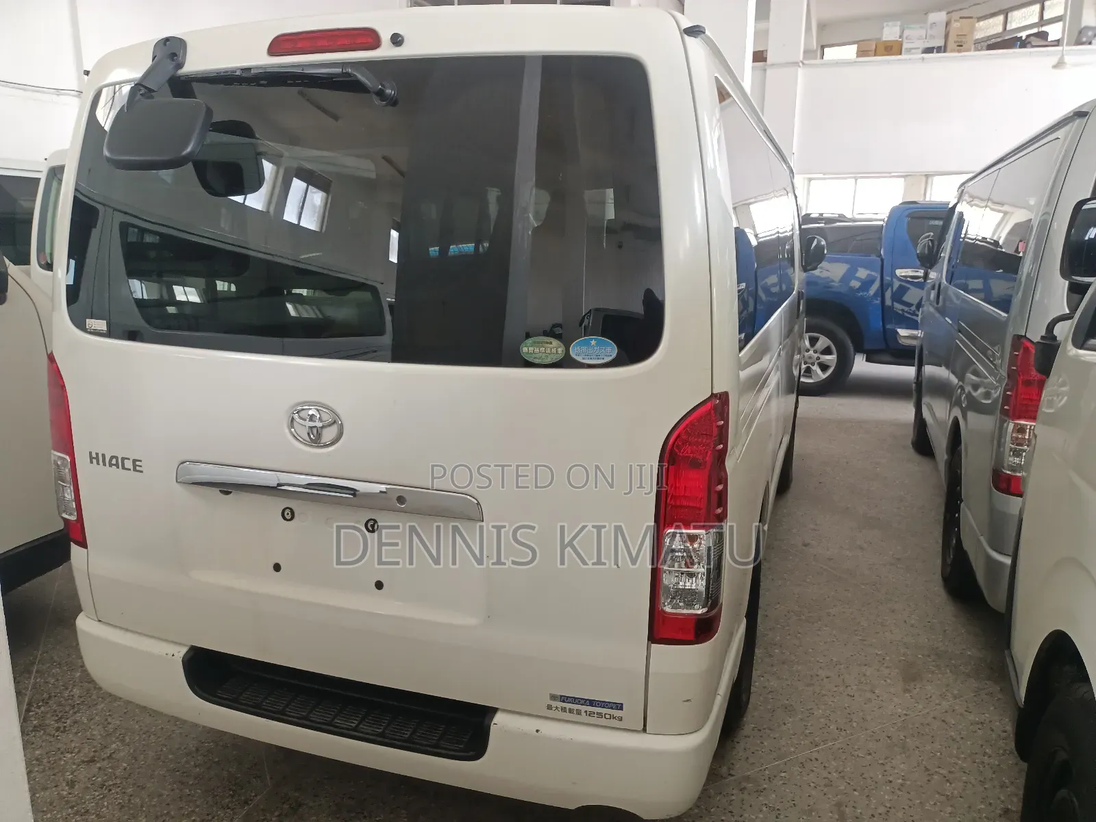 Toyota HiAce 2017 White