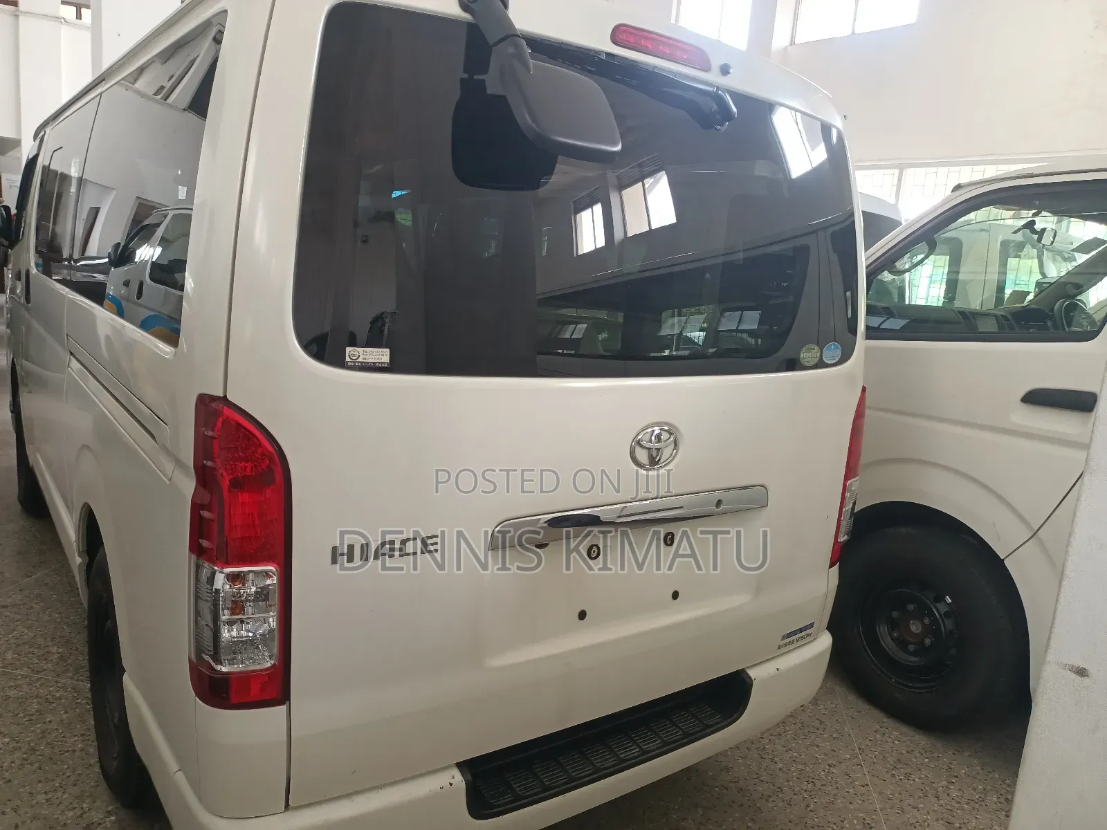 Toyota HiAce 2017 White