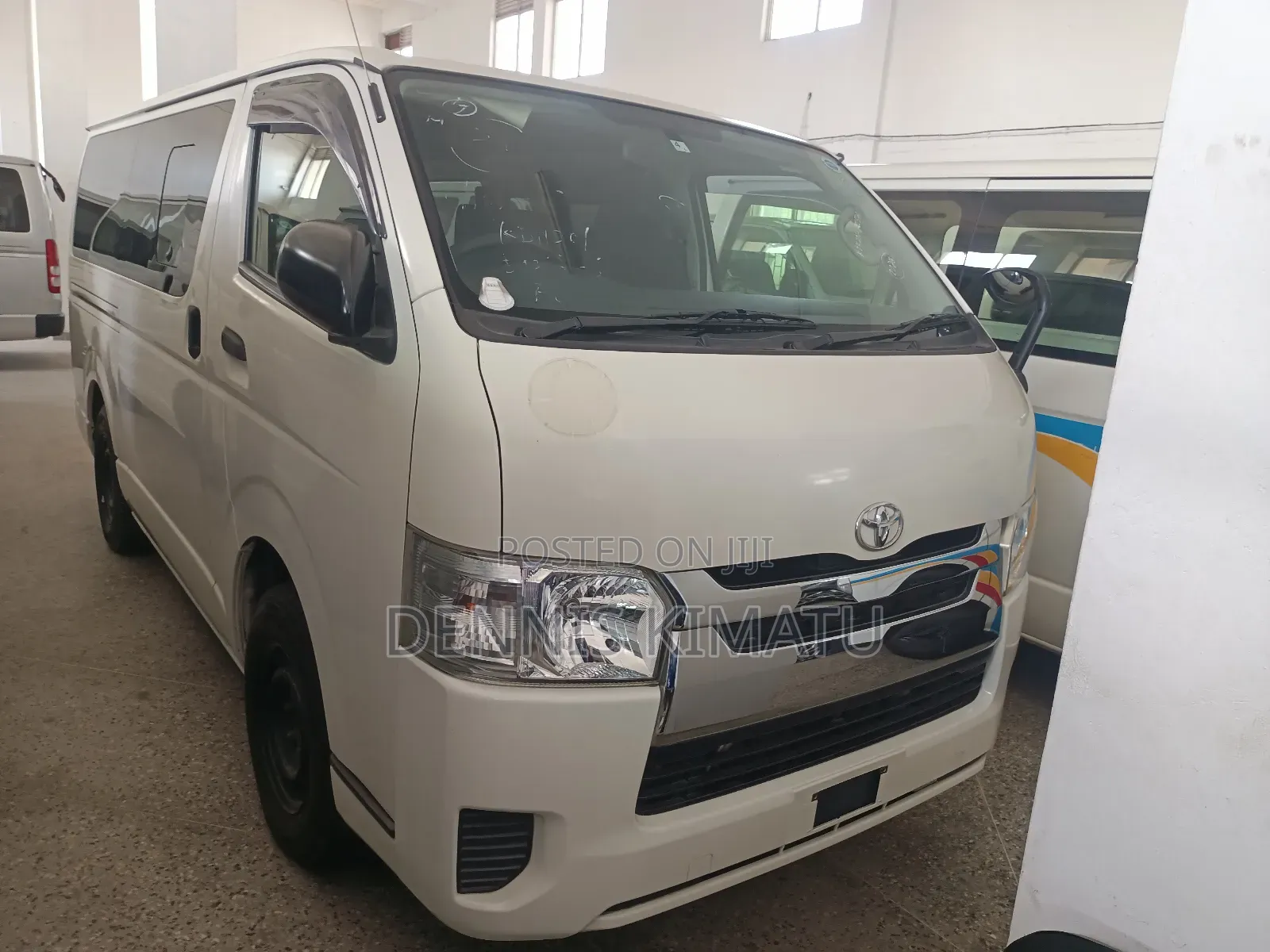 Toyota HiAce 2017 White