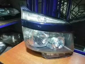 Toyota Voxy 2008/2010 Non Xenon Head Lamp, Clean Ex Japan