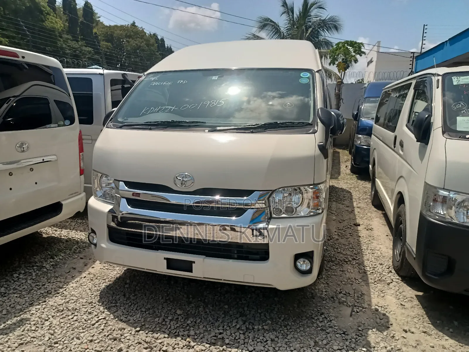 Toyota Grand HiAce 2017 Silver