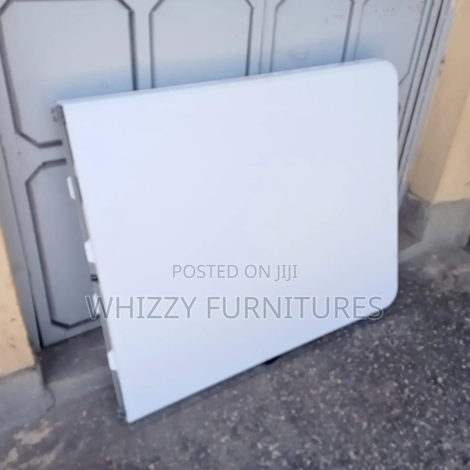 Foldable Table/Folding Table