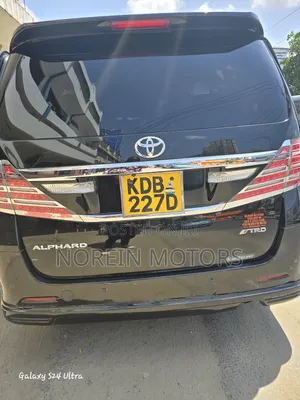 Toyota Alphard 2013 Black