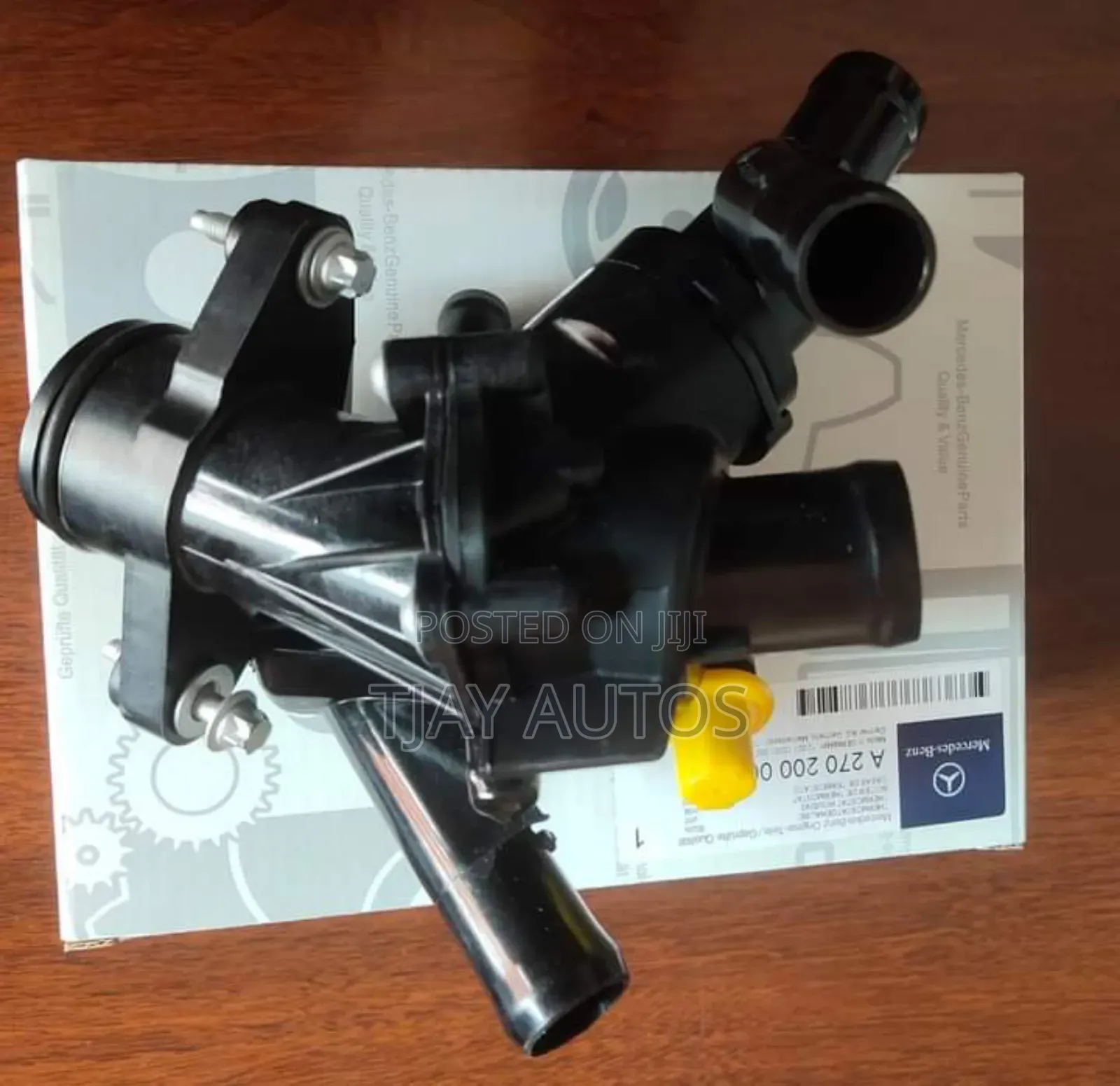 M270 Genuine Engine Coolant Thermostat Housing 