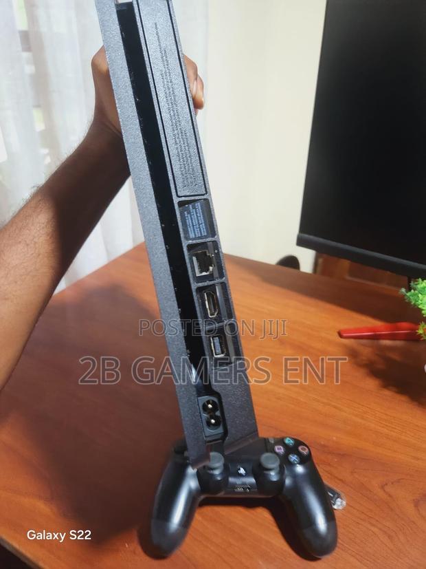 Chipped Ps4 Slim Console! 1tb - thumbnail 5