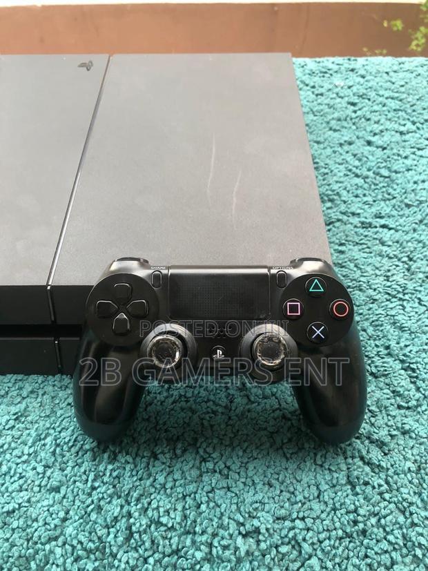 11.00 Ps4 Standard Clean - thumbnail 4