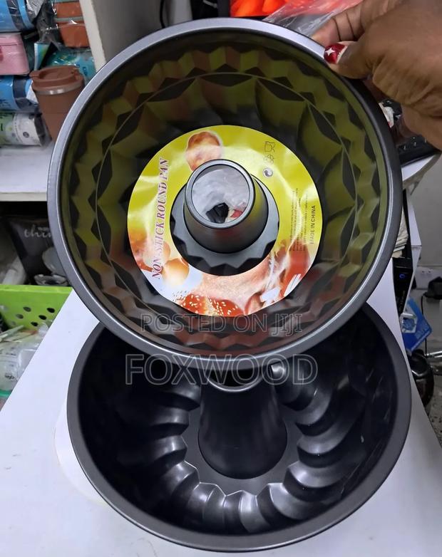 CARBON STEEL Cake Mold Hollow Baking Pan Chimney* - thumbnail 3