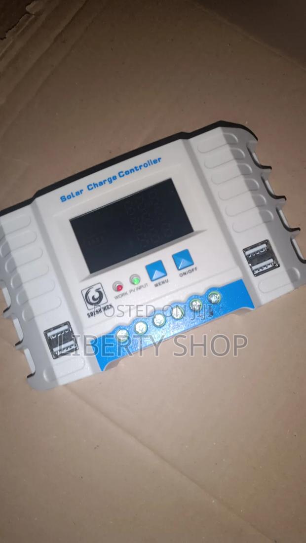 20 Amp Solar Controller - main view