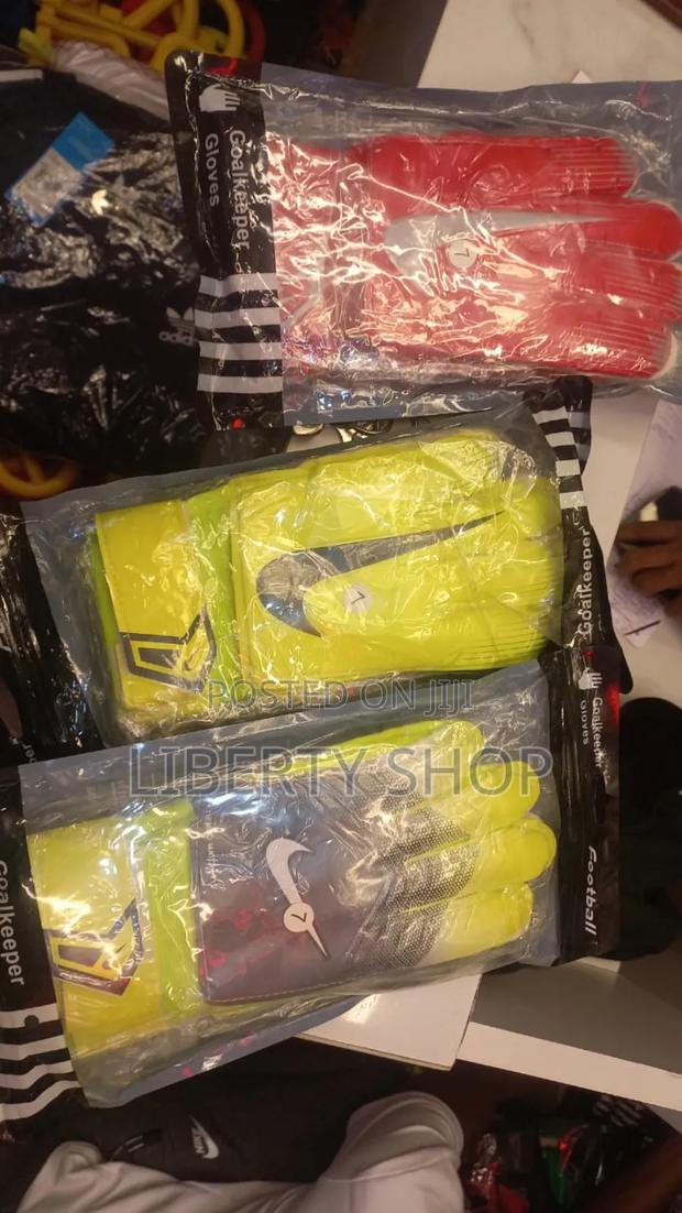 Durable Kids Goal Keeper Gloves - main view