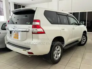 Toyota Land Cruiser Prado 2.8 2017 White