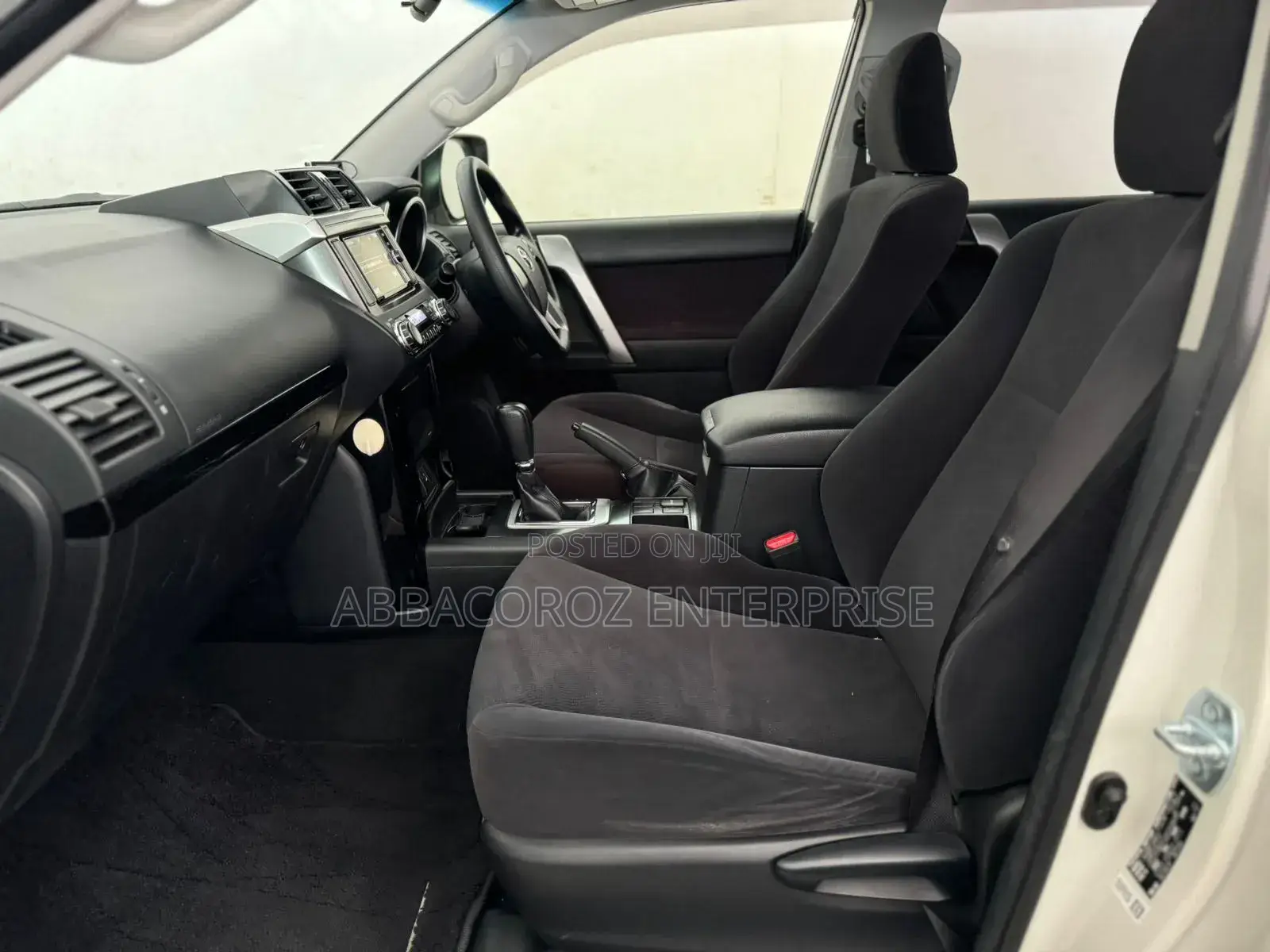 Toyota Land Cruiser Prado 2.8 2017 White