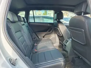 Volkswagen Tiguan 2.0T SEL Premium FWD 2018 White