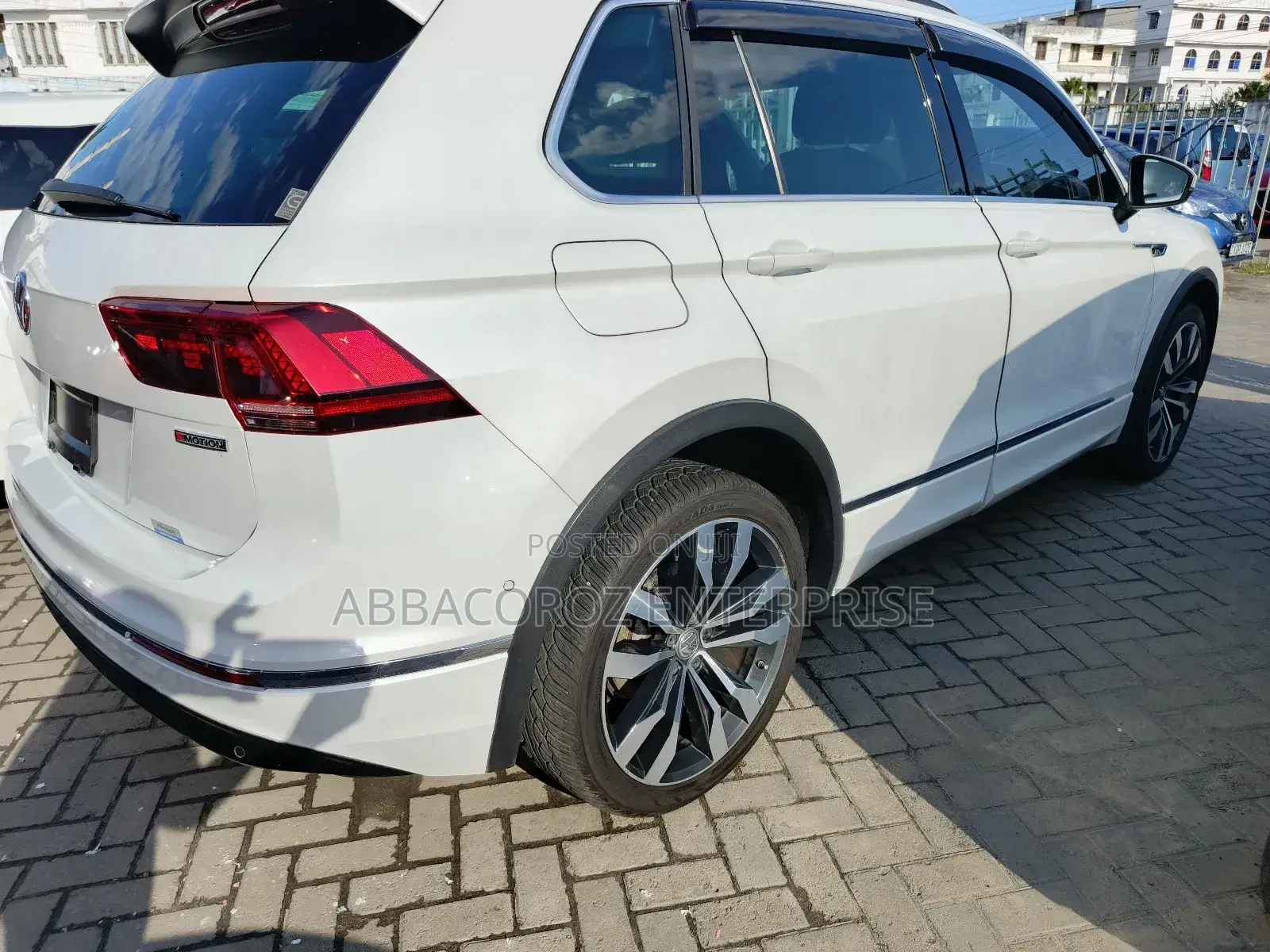 Volkswagen Tiguan 2.0T SEL Premium FWD 2018 White