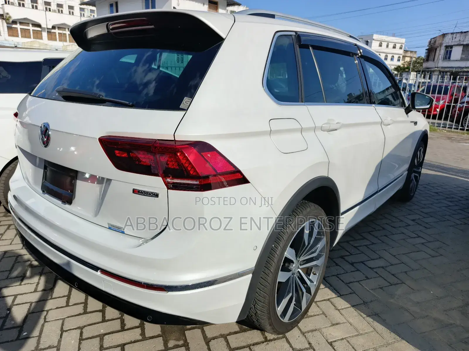 Volkswagen Tiguan 2.0T SEL Premium FWD 2018 White