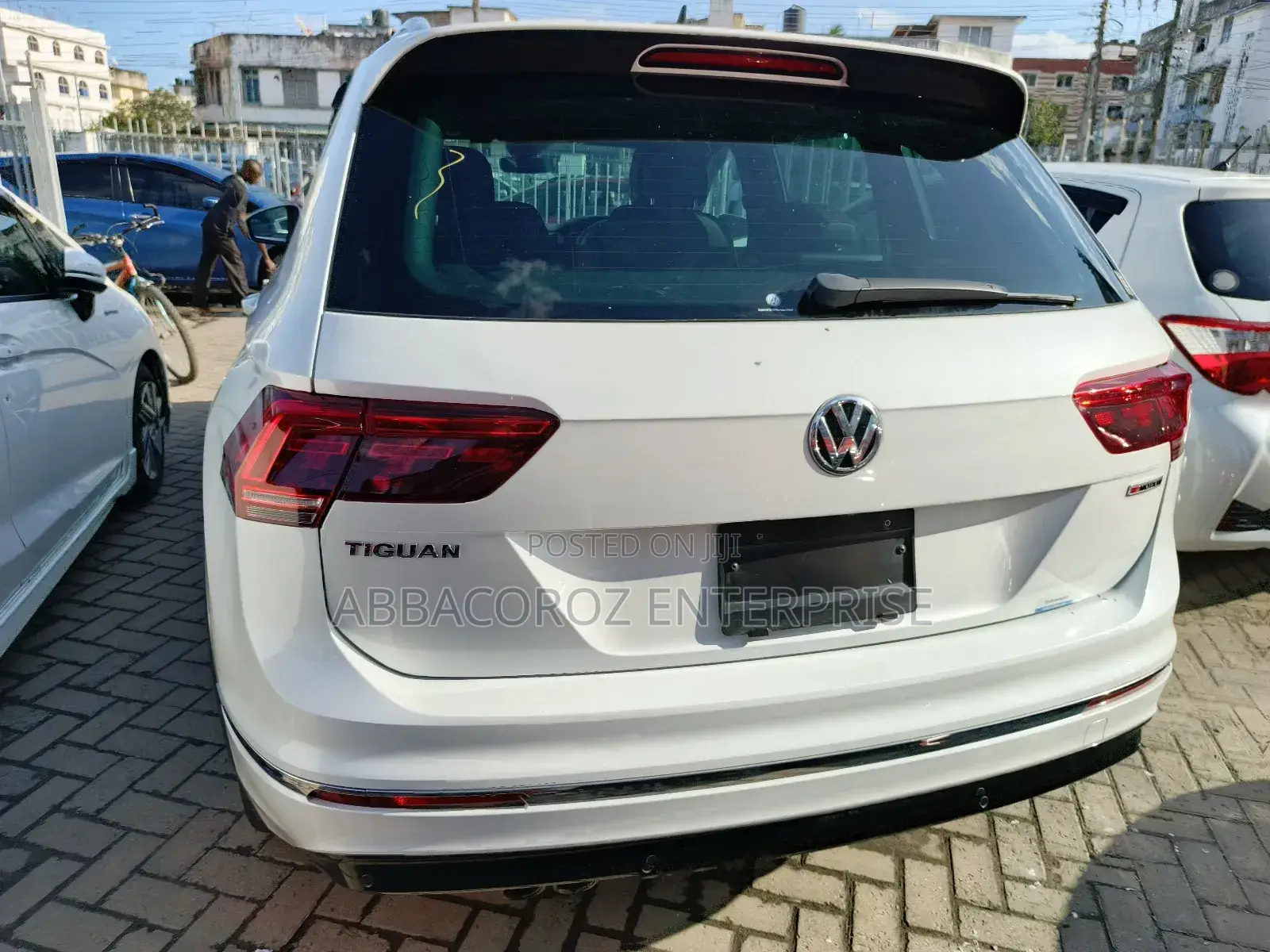 Volkswagen Tiguan 2.0T SEL Premium FWD 2018 White