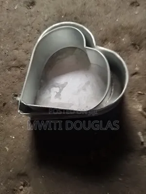 Love Shaped Baking Tins