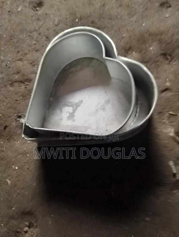 Love Shaped Baking Tins