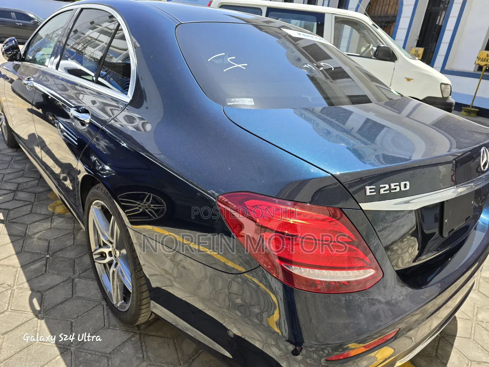 Mercedes-Benz E250 2019 Green