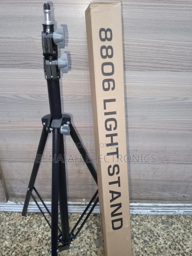 Strong Light Stand (8806)