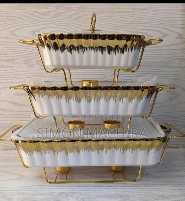 Ceramic White and Gold/Silver Chaffing Dish - main view
