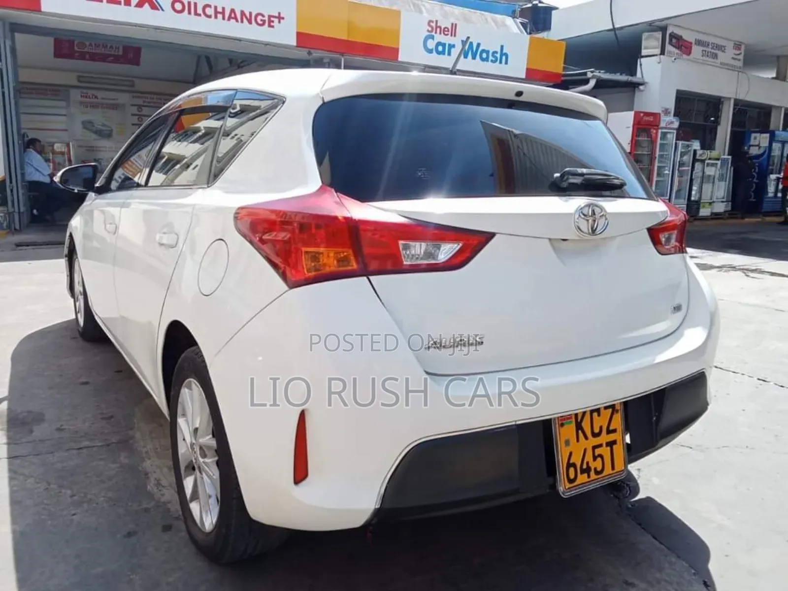 Toyota Auris 2013 White