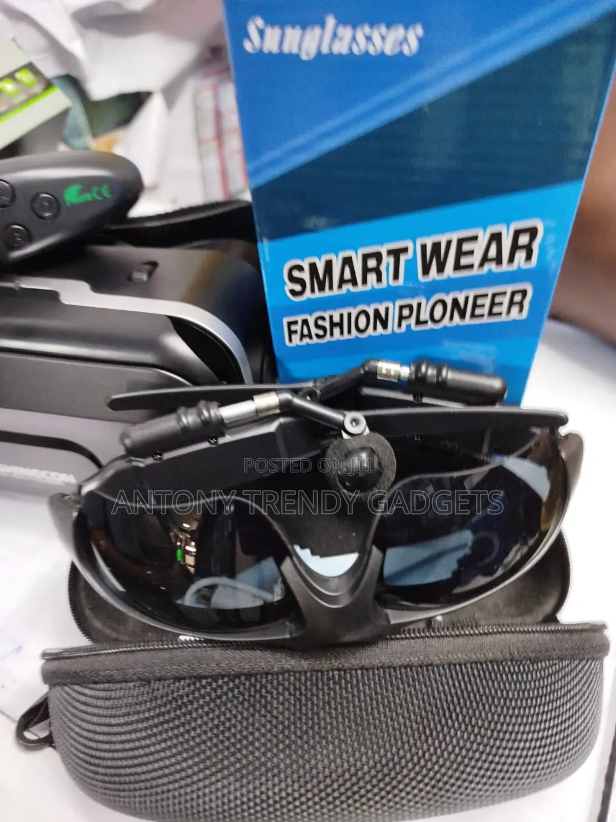 Bluetooth Music Sunglasses/ Brand New Bluetooth Sunglasses.
