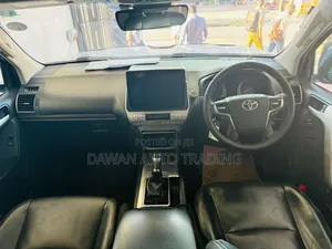 Toyota Land Cruiser Prado 2.8 2018 White