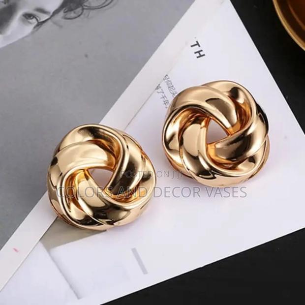 Classic Earrings Gold - main view