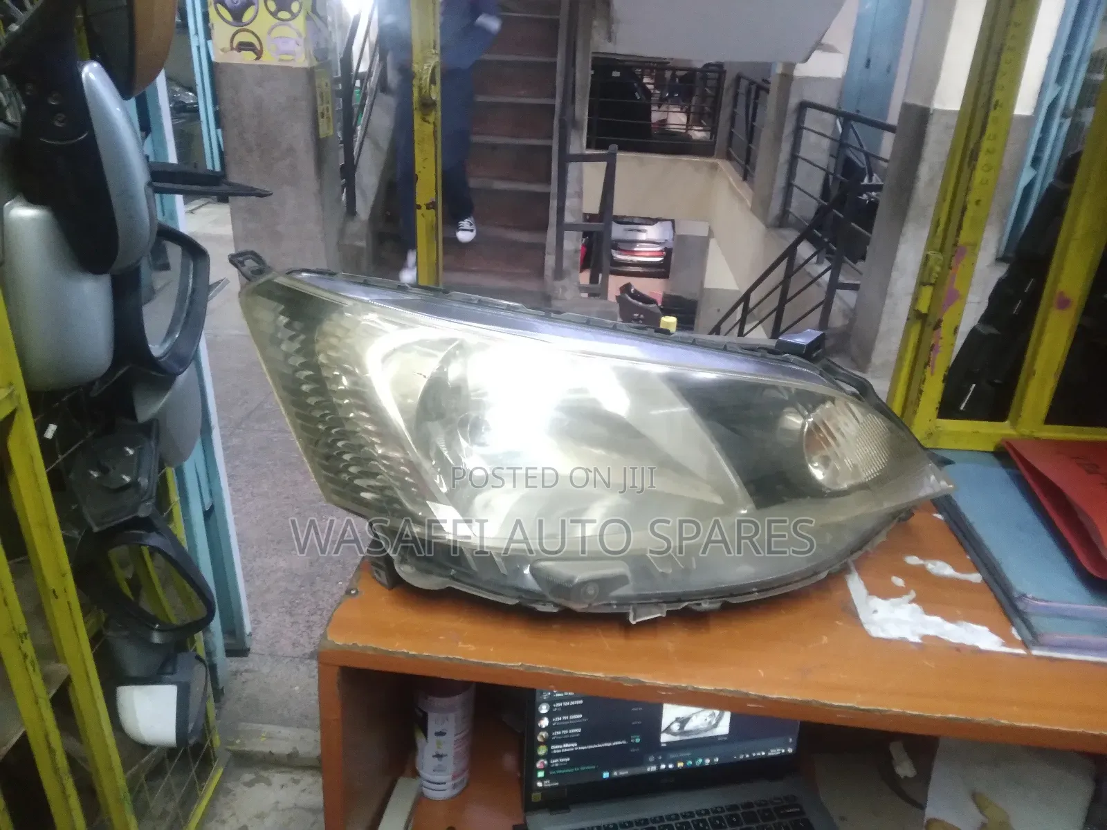 Nv 200 Headlight