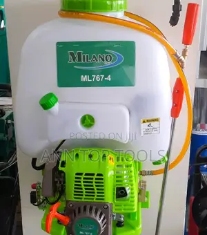 Petro Knapsack Sprayer 4 Stroke Milano