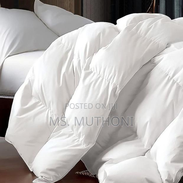 *Extra King Size White Unbinded Duvet Set* - main view