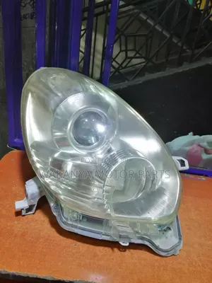 Toyota Passo 2010/2013 Headlamp Non Xenon With Focus