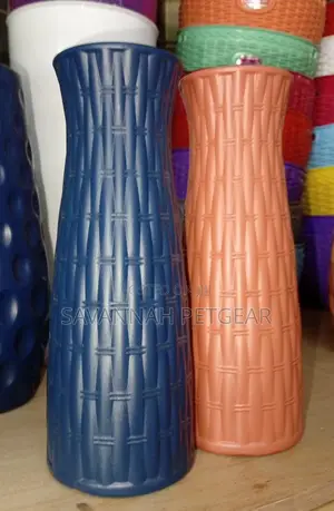 Beautiful Plastic Flower Vase for Decoration of Your Home