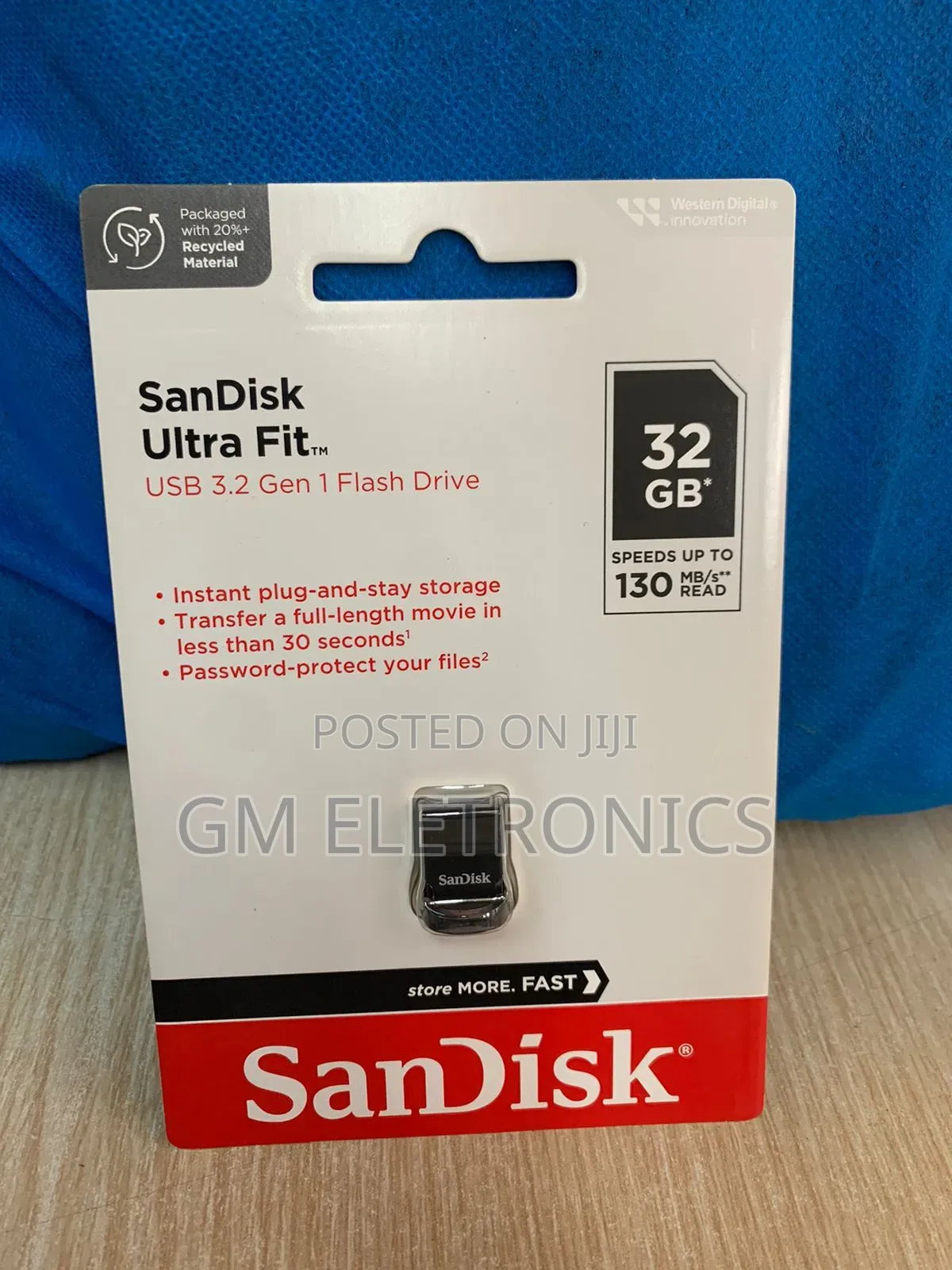 32gb Sandisk Ultra Fit Usb 3.1 Flash Drive. ( Black)