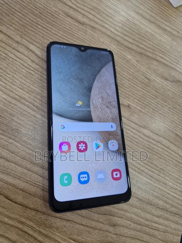 Samsung Galaxy A12 64 GB Blue - main view