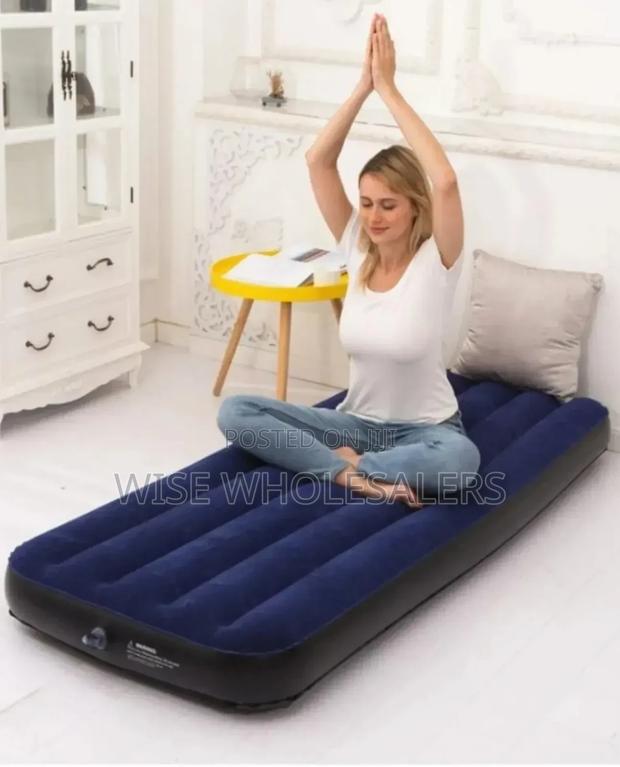 Intex Inflatable Mattress - 4 by 6••° •