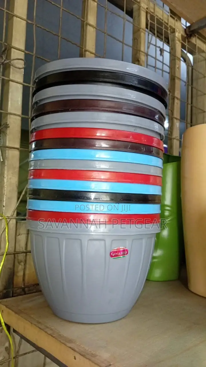 Round Plastic Hanging Pot, for Home, Size: 9 Inch