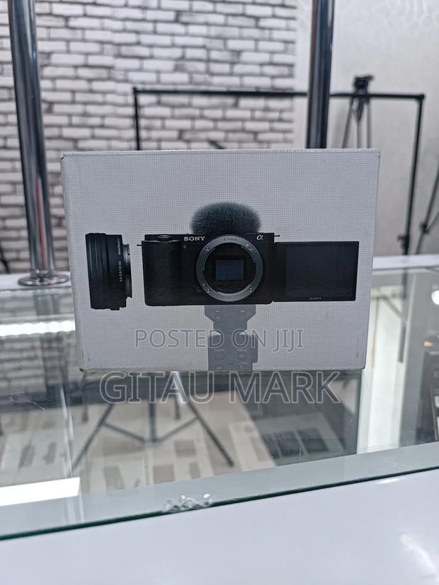 Sony ZV E10 Camera With 16-50mm Lens - thumbnail 2