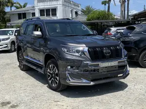 Toyota Land Cruiser Prado 2021 Gray