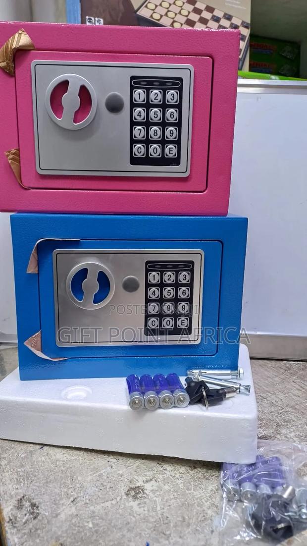 Safe Box With Combination Password and Keys - main view