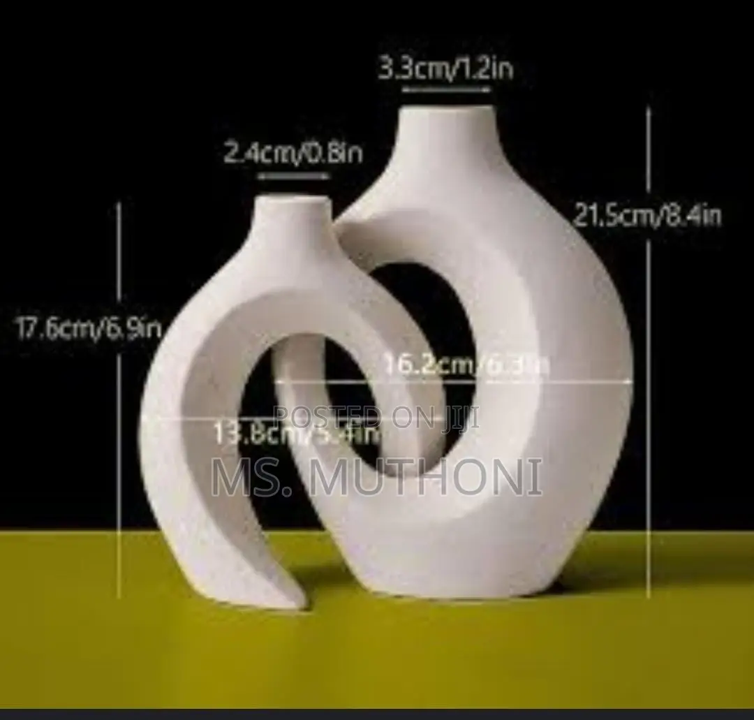 Classy Ceramic Snuggle Interlocking Vase Home Decoration